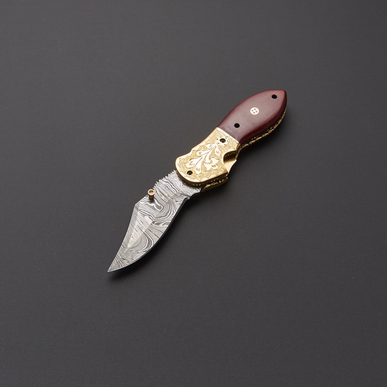 Luxury Damascus Steel Folding Knife - Gold Handle, Leather Sheath ๐ช Knives Craft