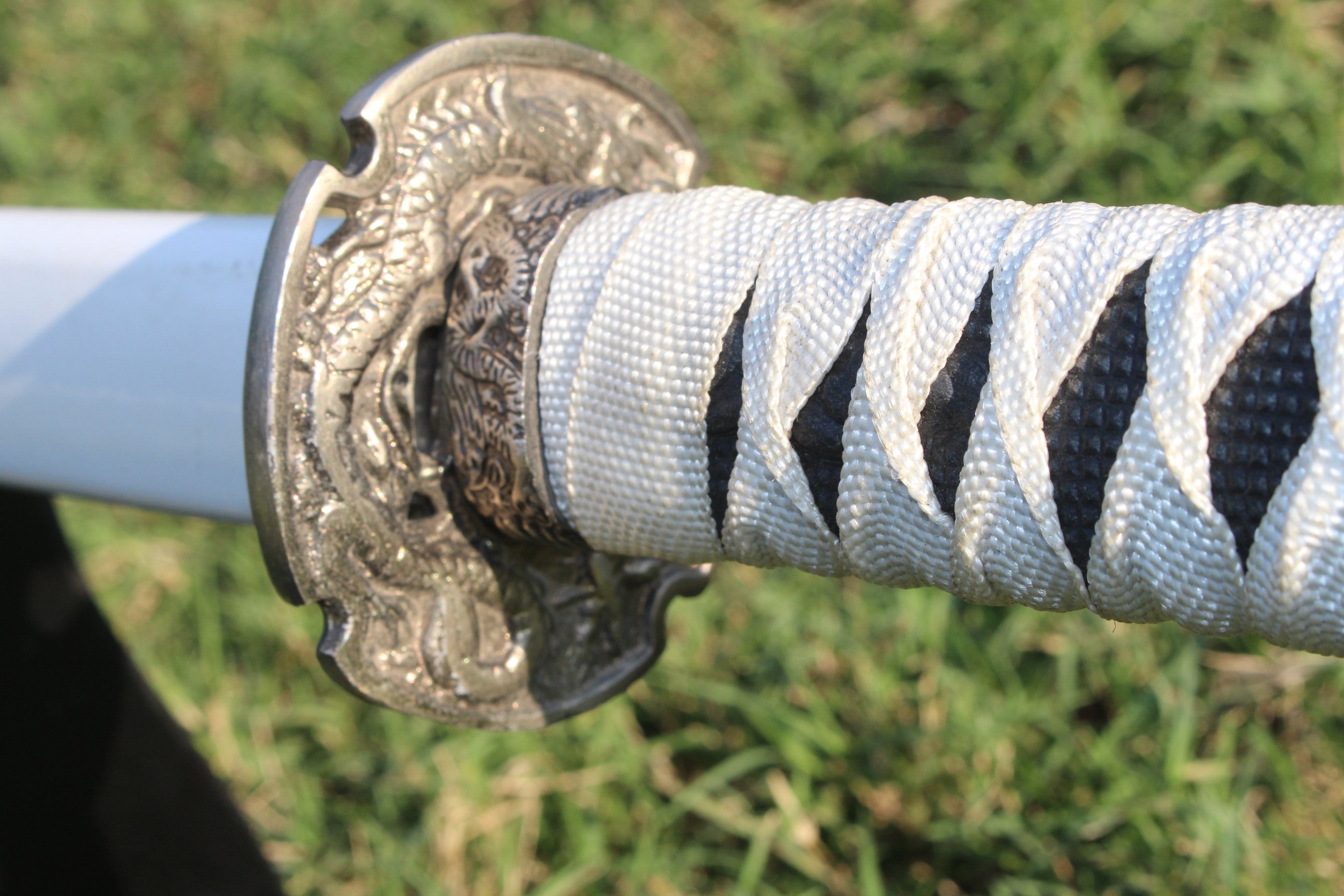 White-Wrapped 5160 Steel Katana Sword β Premium Handcrafted Blade Knives Craft