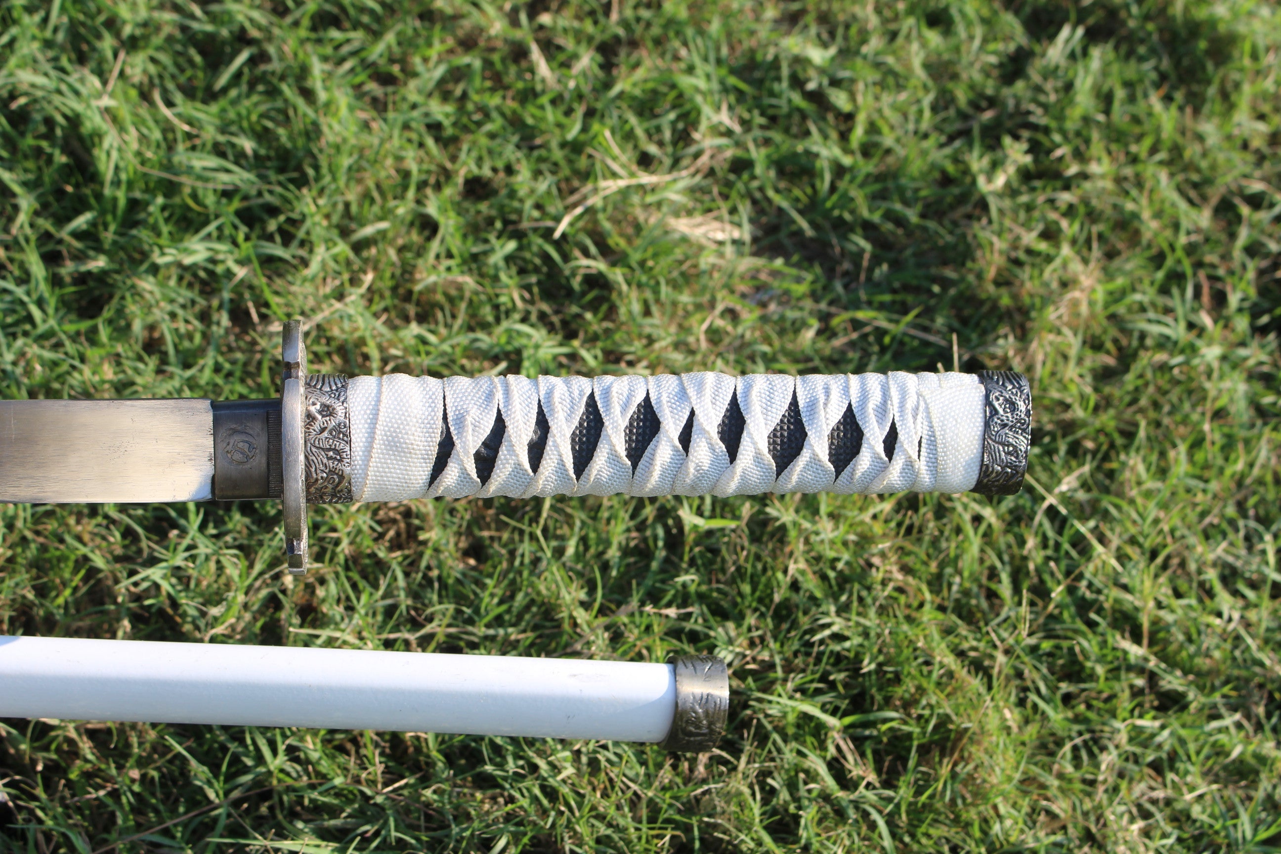 White-Wrapped 5160 Steel Katana Sword – Premium Handcrafted Blade Knives Craft