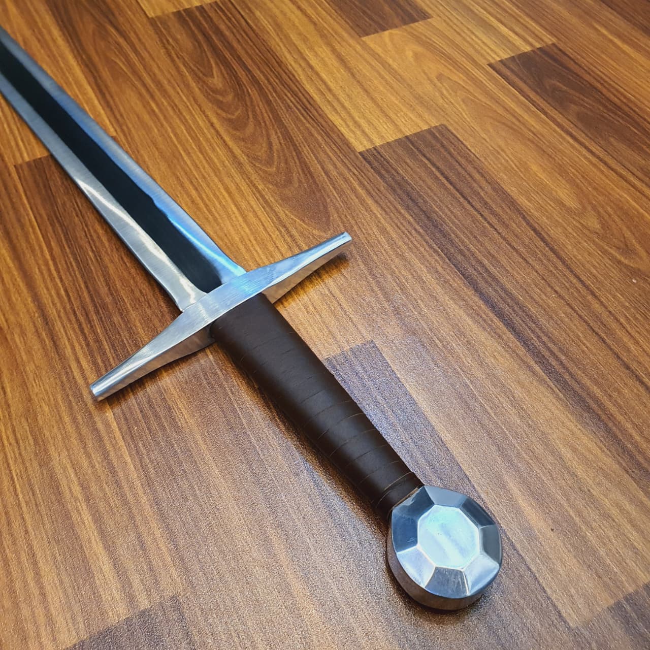 Medieval European Longsword β Hand-and-a-Half Sword Knives Craft