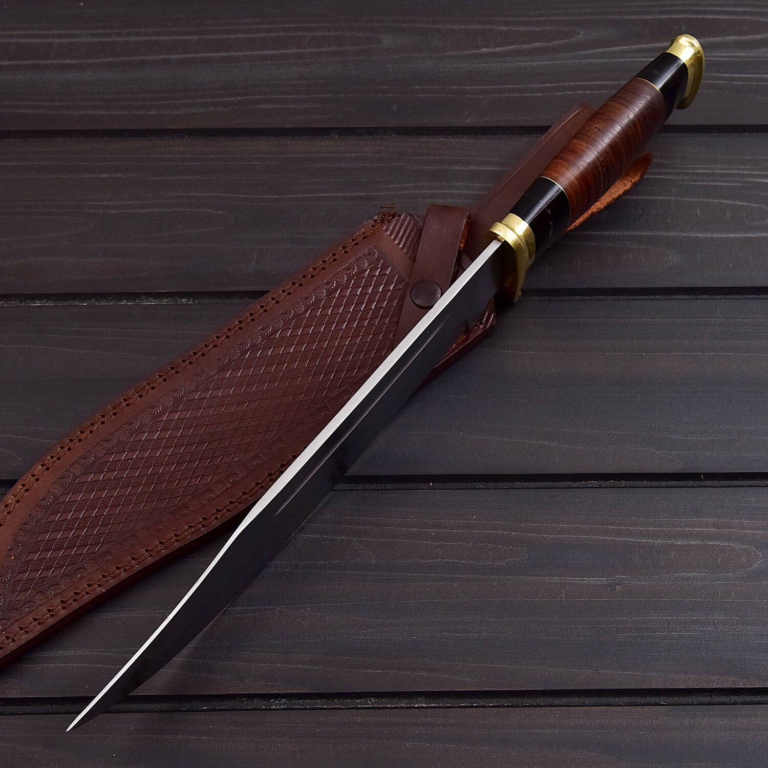 Classic Bowie Hunting Knife with Leather Sheath – Outdoor & Collectible Knives Craft