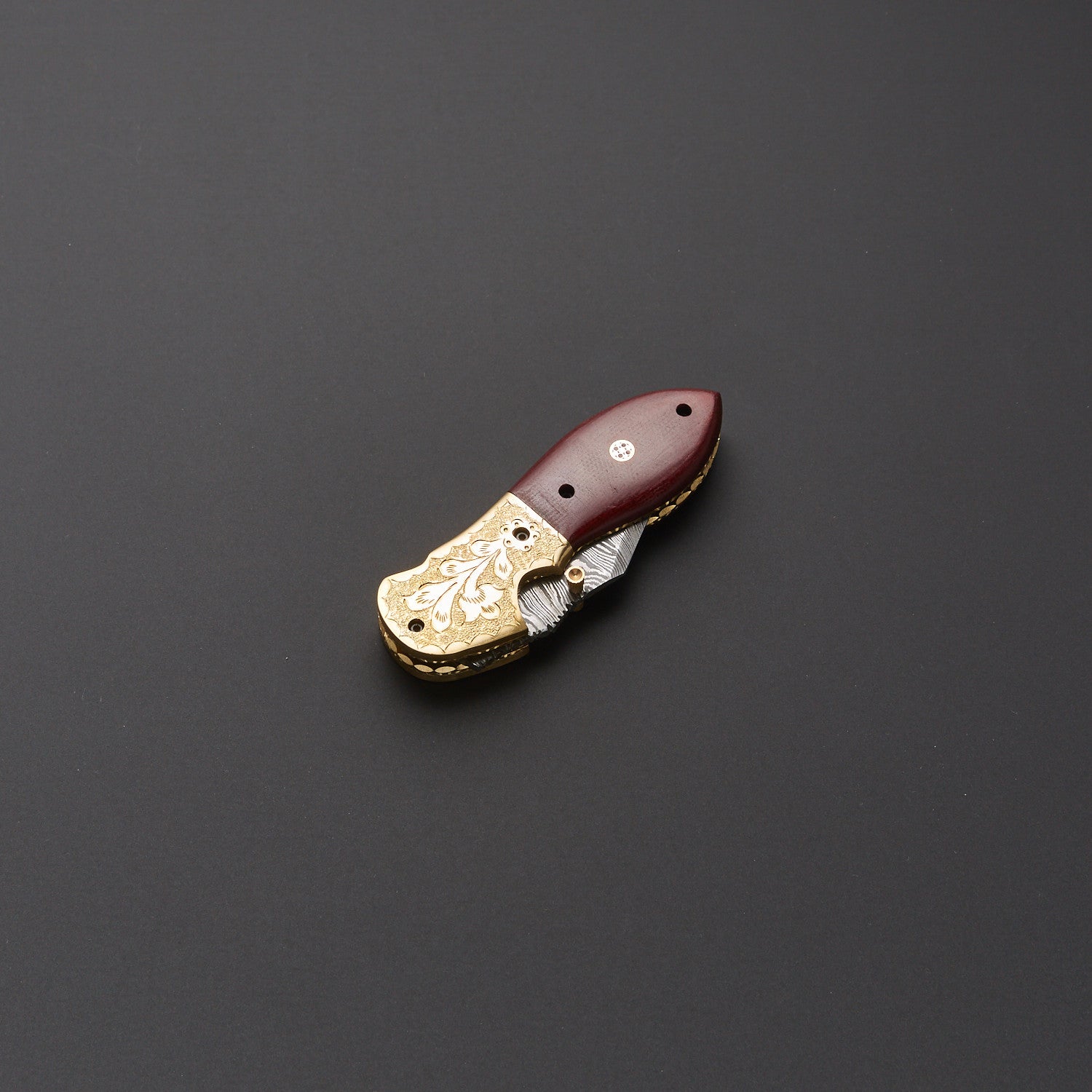 Luxury Damascus Steel Folding Knife - Gold Handle, Leather Sheath ๐ช Knives Craft