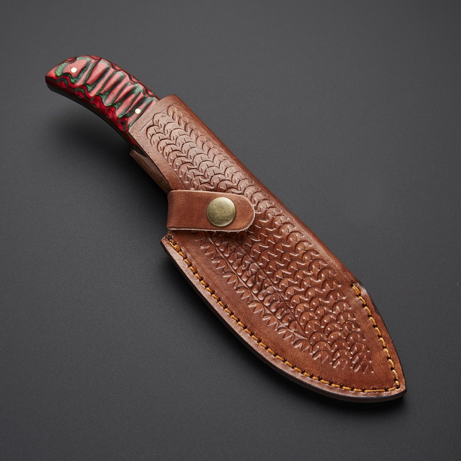Handcrafted Chef Knife with Textured Blade &amp; Red-Green Handle Knives Craft