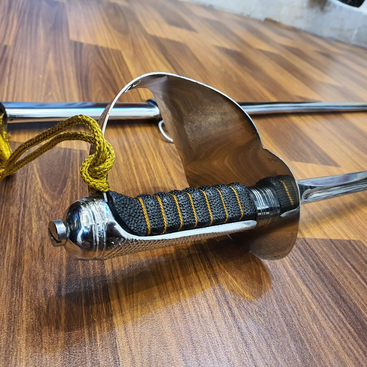 Traditional Military-Style Sabre Sword Knives Craft