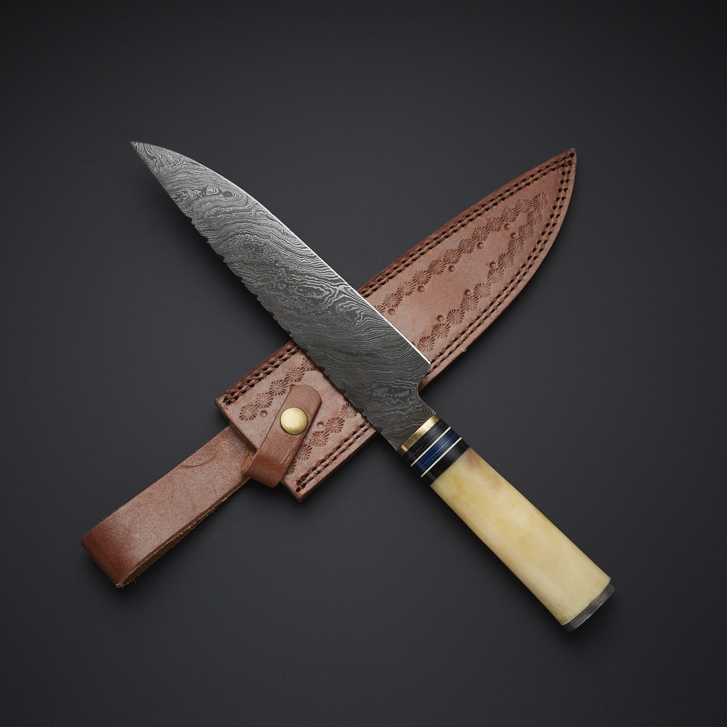 Handmade Damascus Steel Hunting Knife with Horn Handle & Leather Sheath Knives Craft