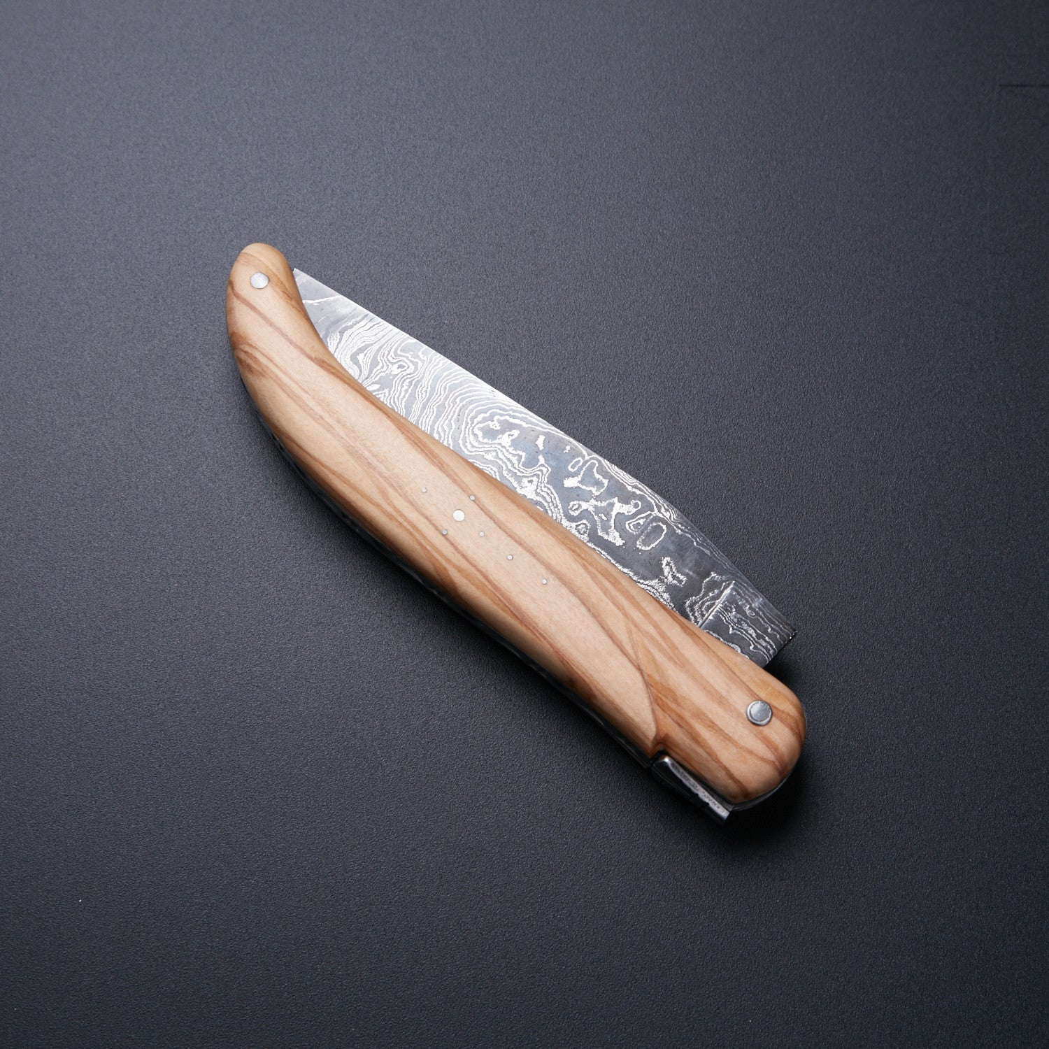🔪 Hand-Forged Damascus Steel Folding Knife with Decorative Spine & Wooden Handle 🔪 Knives Craft